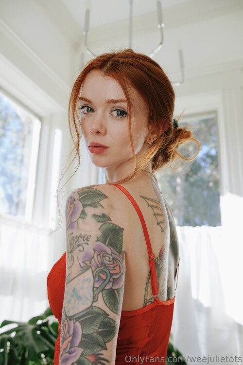 weejulietots 2025 02 10 Do you like me with my hair up84544737a3bb3c3b