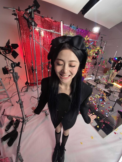 weverse 202412192314314428464547471ac8