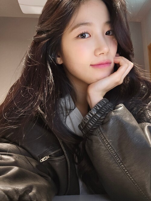 weverse 20250124194740e58328786e123ca3