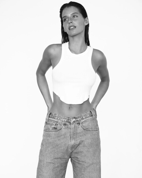 white shirt ig post april 2025 v0 wd8sqx9it8ue1b9f85a088bd6700f