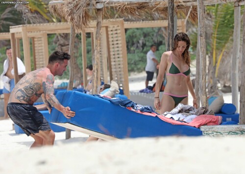 whitney cummings nude10