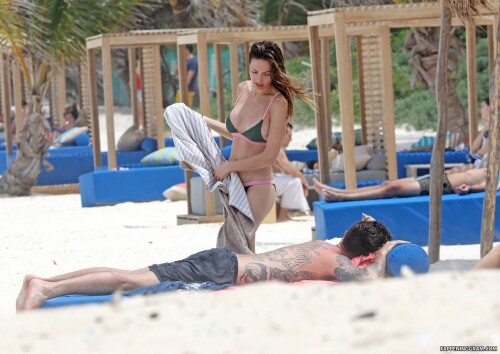 whitney cummings nude11