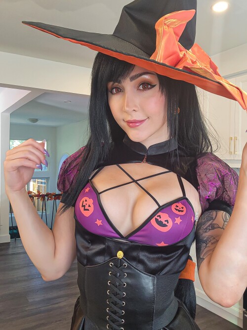 witch selfie 8