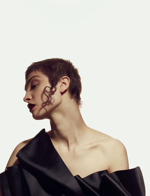 wonderland 90678a0300f259af4