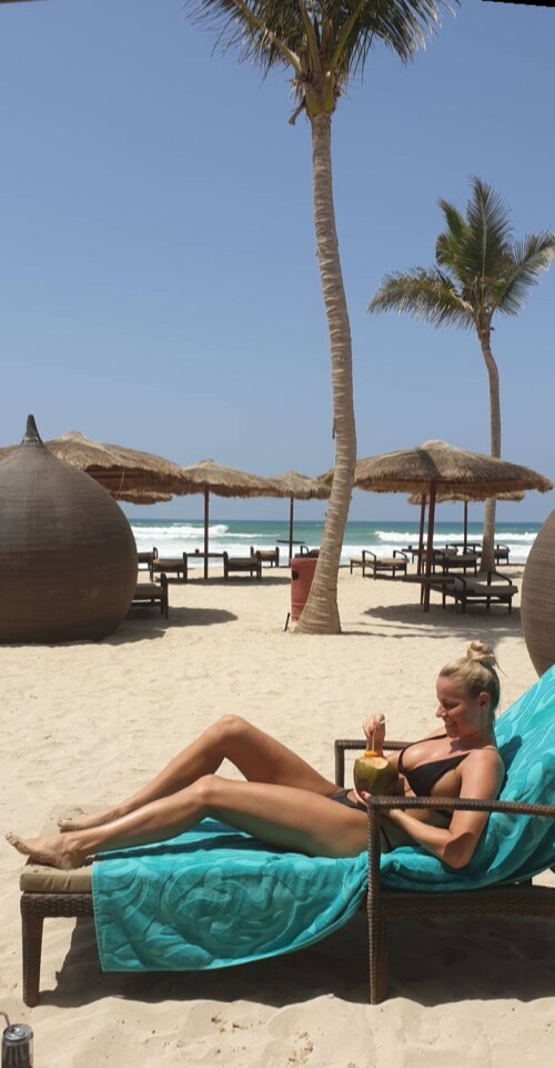 x 809fb81e494f250725