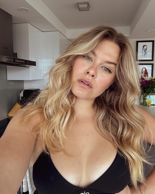 xz6uy880 42102861c49b195f8