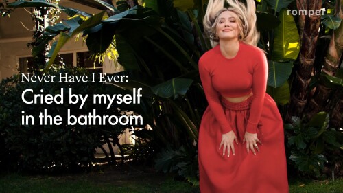y2mate.com Hilary Duff Plays Never Have I Ever Mom Edition Romper 1080p.mp4 snapshot 00.26 2022.02.2