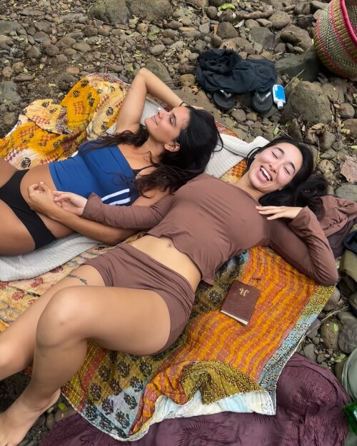 yaknowme hitomi 20250219 0003b6cc7472d25e1f8f