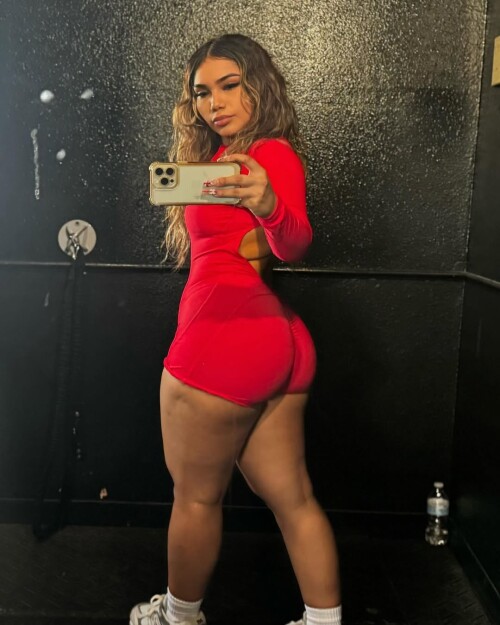 yanellys60 352975049453864271271ea47bac247550d