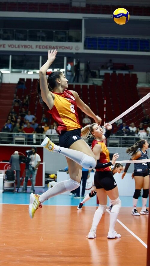 yasemin guveli v0 5y51y6yo2uff17a55bbcdf746f571