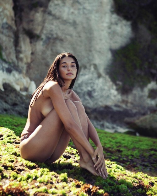 yasmeenrena B9r1BVGA3Ro ef9fcc6a3488201c