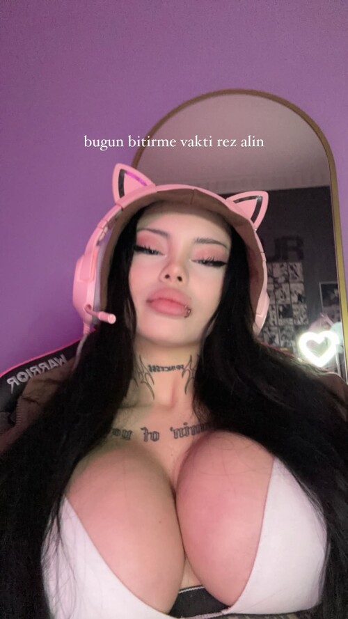 yeahm8r 14012024 00021b054fe768feddec
