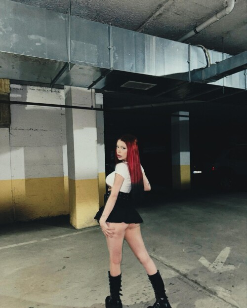 yeahm8r 20102023 0005181033b31042cb3b