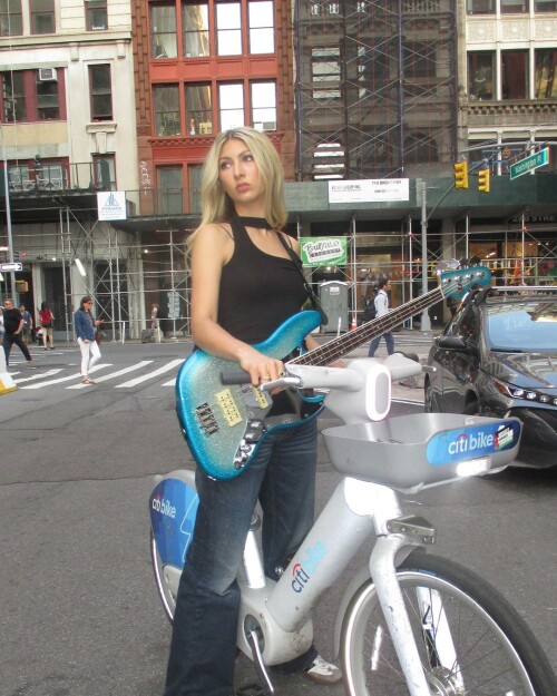 you can take her anywhere fender 1e7cf968162d8930c