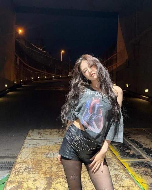 yujin being a tease is the hottest thing ever v0 kpoq312u264f17d4af7cf6fbf15314c64ec30e80beff5