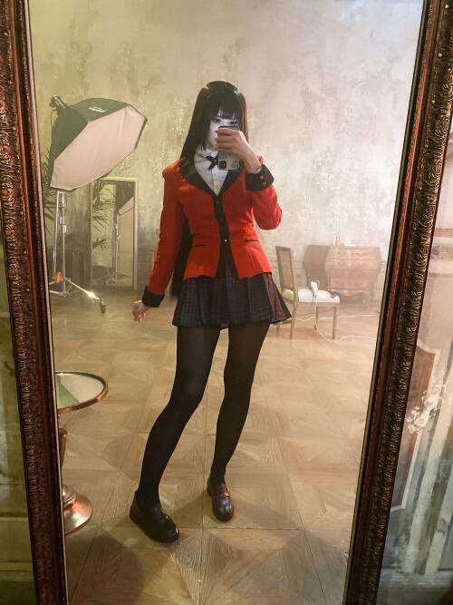 yumeko053728bb7c02f06cab4