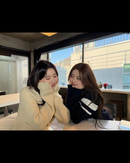 yuna and chae 5e2cbc6c707bcea0e