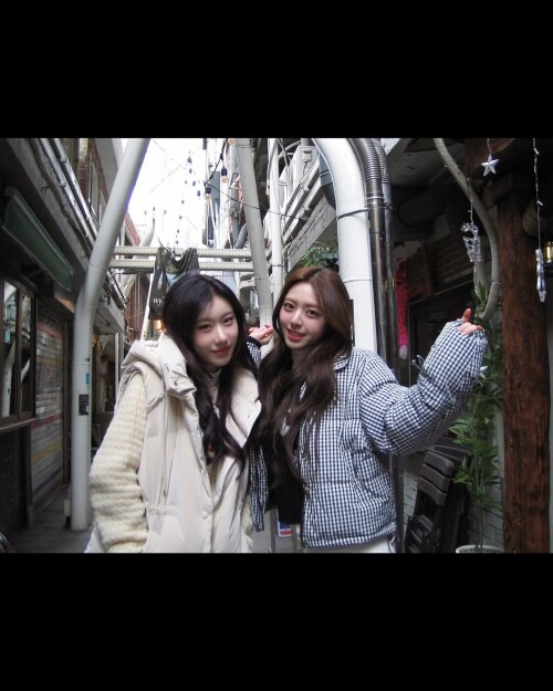 yuna and chae 66cb1f4583ca151ff