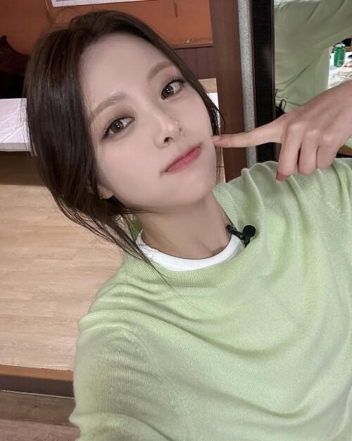 yuna and yeji 195972f75742c3080