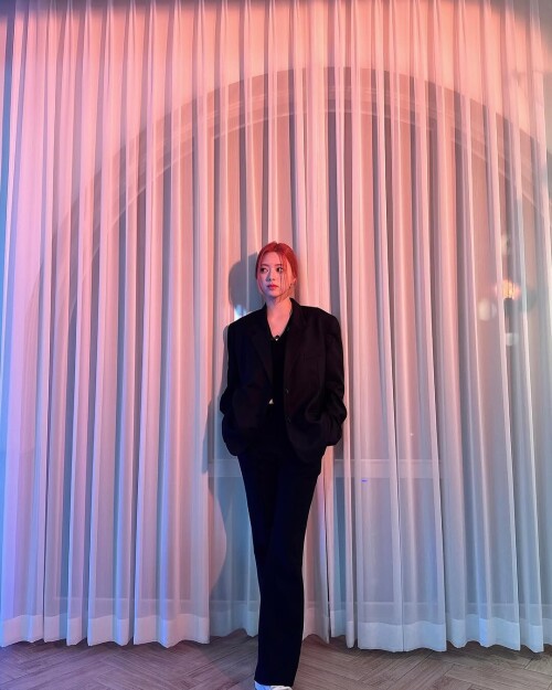 yunaa 196d35f4e247a04d8