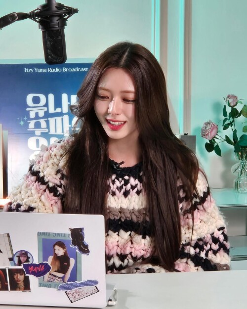 yunaaa 2153e86419ec67c3e5