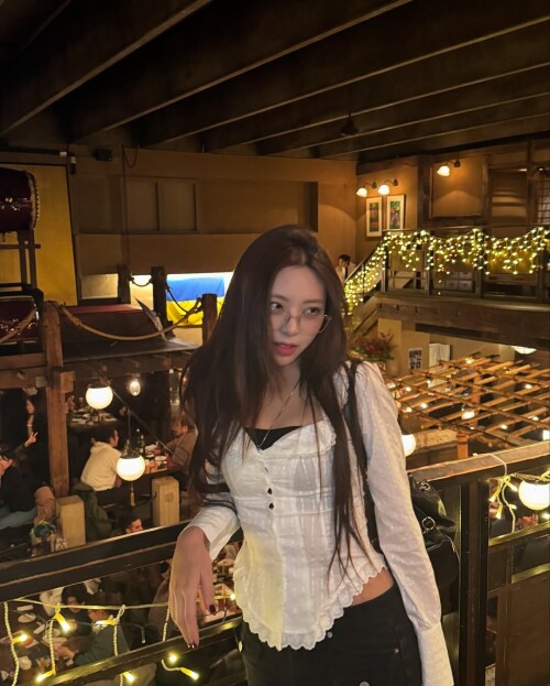 yunaaa 4d5650392abba85f0