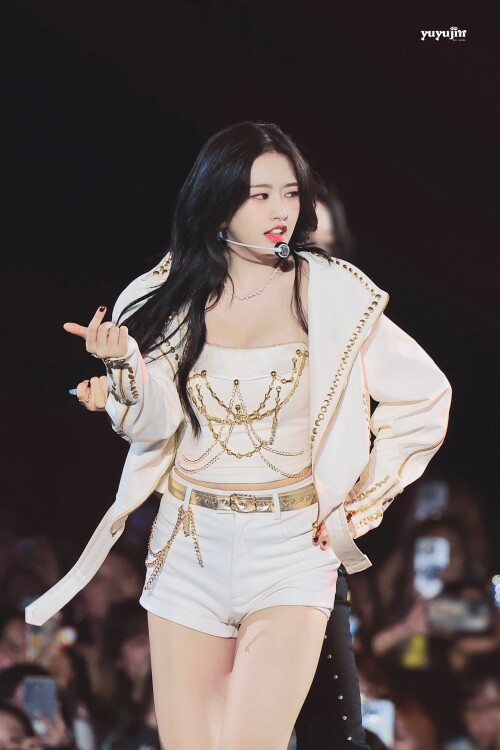 yuyujin 1871934065248776545 18884498d3e6ea9cb