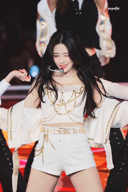 yuyujin 1871934157720621316 1a1bf8ddb56cdf4f6