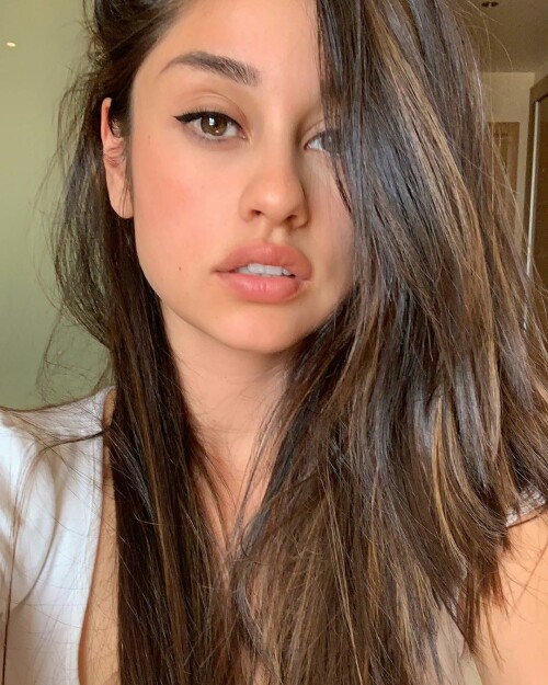 yvettemonreal 41912129 525477627900532 2373815537298338524 n