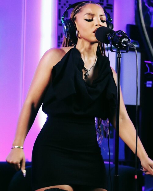 zQdXtDO2 o815bfa6ca77bad33