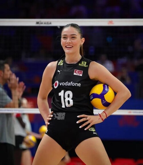 zehra gunes v0 5yxzke9g048f1 18b38f6f22181680d