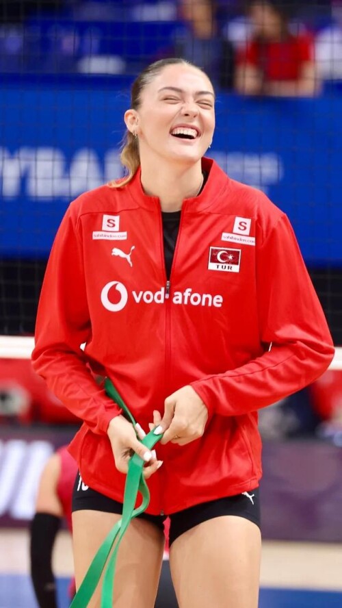 zehra gunes v0 hakpnauf048f1 1c29921c0bb14936f