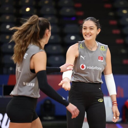 zehra gunes v0 hympn3xf048f1414b7a53b9fe1f71