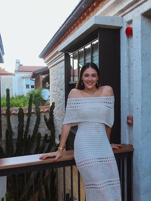 zehra gunes v0 lhozp4b1i66f1955bb754a8d818c5