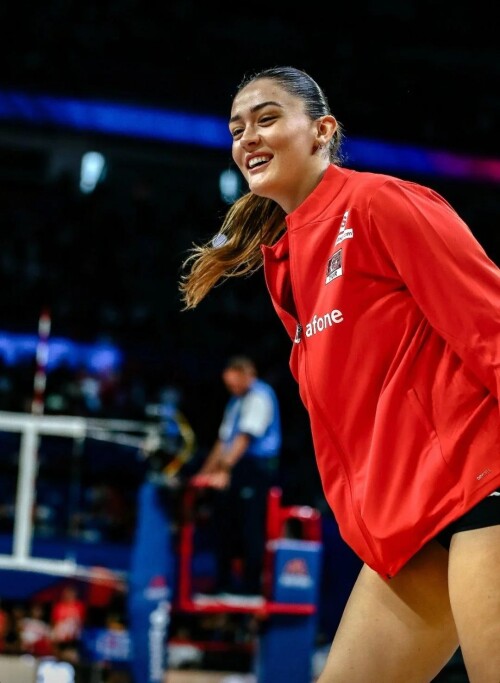 zehra gunes v0 n82xst6g048f175e9b3e1cb496e8e