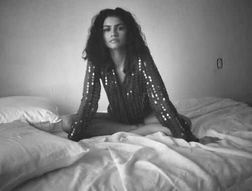 zendaya for vogue australia may 6422272ca4cf6c02d
