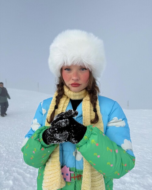 zoecolletti 2025 02 07T003904.000Z 428bf2b102400fced