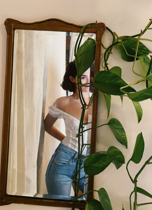 zoey deutch 0331209bb84bd5a9dfa0f5