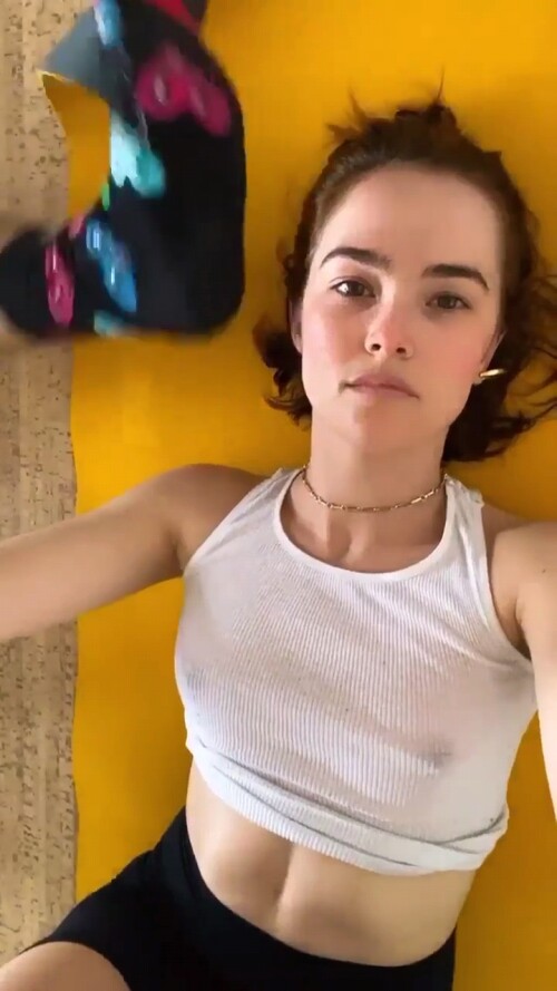 zoey deutch Nipples See Through 4f239731177821fa3
