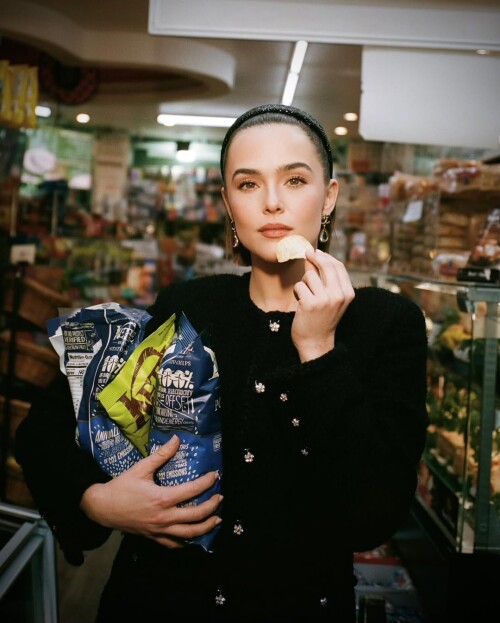 zoey12a2d419f9d4fa7b66