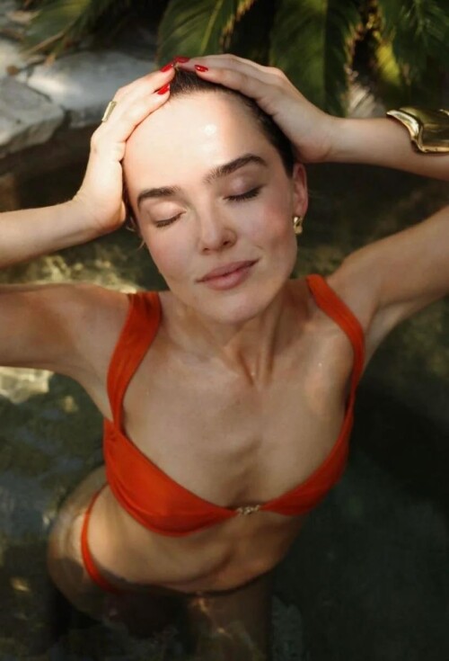 zoey37d2267f7b28592ff