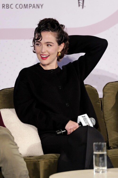 zoey4b595c83389accf7b