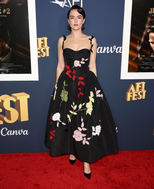 zoey667b205e2f8c4a90f