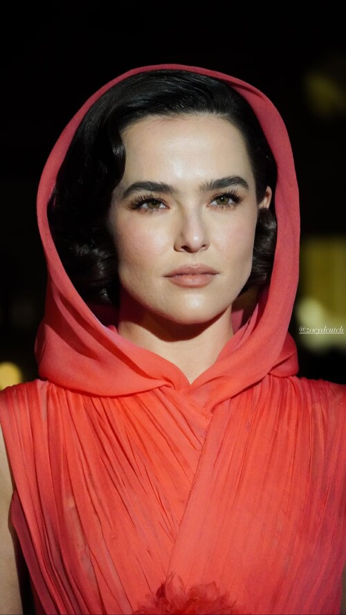 zoeydeutch 20250305 0001e61e5fc21c463bf2