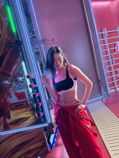 zuhazana2025_10_25_01_23_08aad2a375-7112-4f9e-8ec1-5ec90ff9e87e6c912bee8ff7a8bf