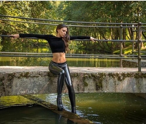 zz 68b862652e56214f8